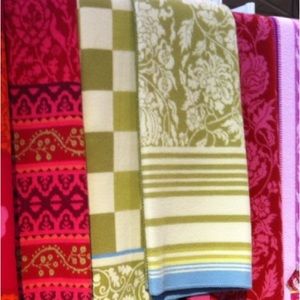 NWOT Gorsuch Oleana Merino Wool Floral Reversible Blue Green Blanket